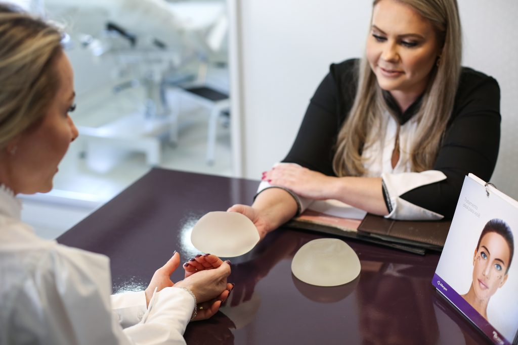 Você cansou de ter proteses de silicone ? o Explante mamario pode ser a solução 